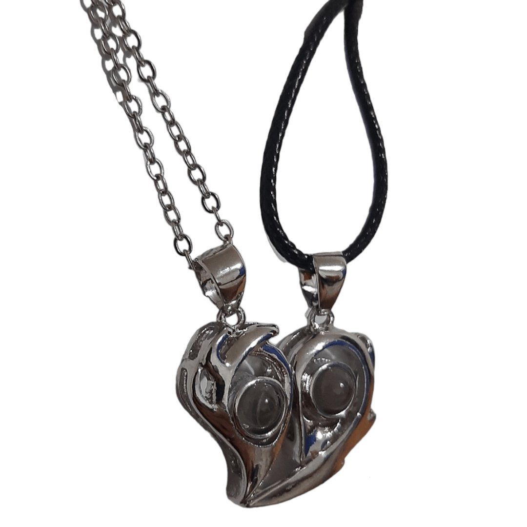 Pareja Collares Proyección Te Amo 100 Idiomas - Diversa Colección